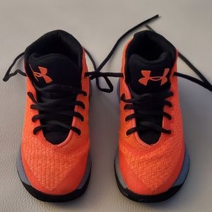 Under Armour boys shoes size 11.5